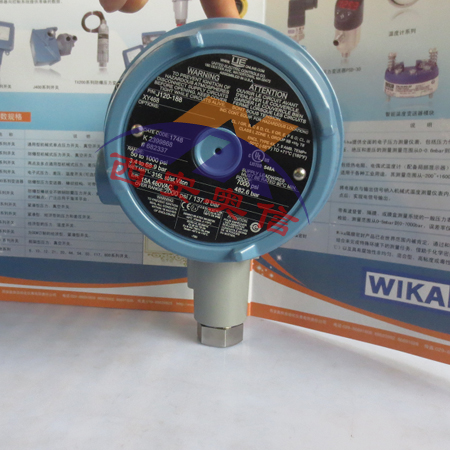 J120-680美国UE压力开关6.9-117.2bar防爆Exd压力开关  316不锈钢波纹管 1/4NPTF压力接口 调压范围6.9-117.2bar 死区0.6-2.8bar  耐压172.4bar